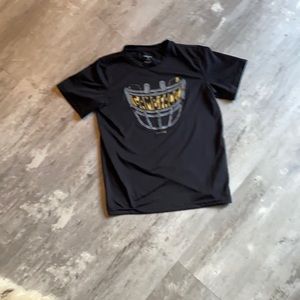 Reebok black and gold T-shirt